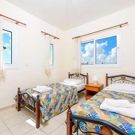 Villa Di Gio Paralimni