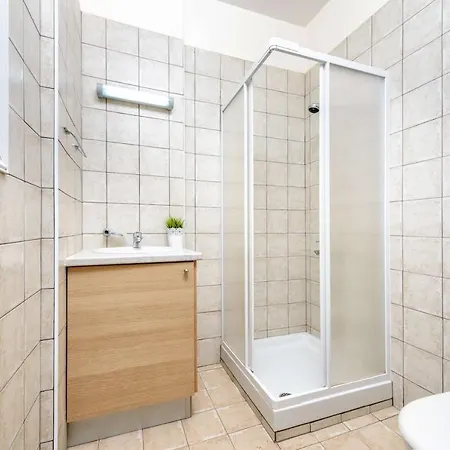 Di Gio וילה פאראלימני