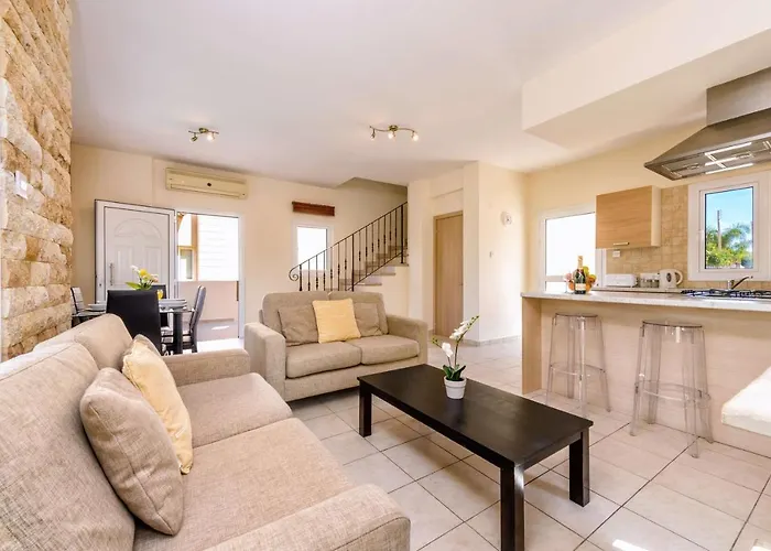 Di Gio Vila Paralimni